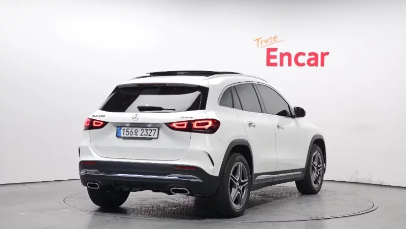 Mercedes-Benz GLA-Class