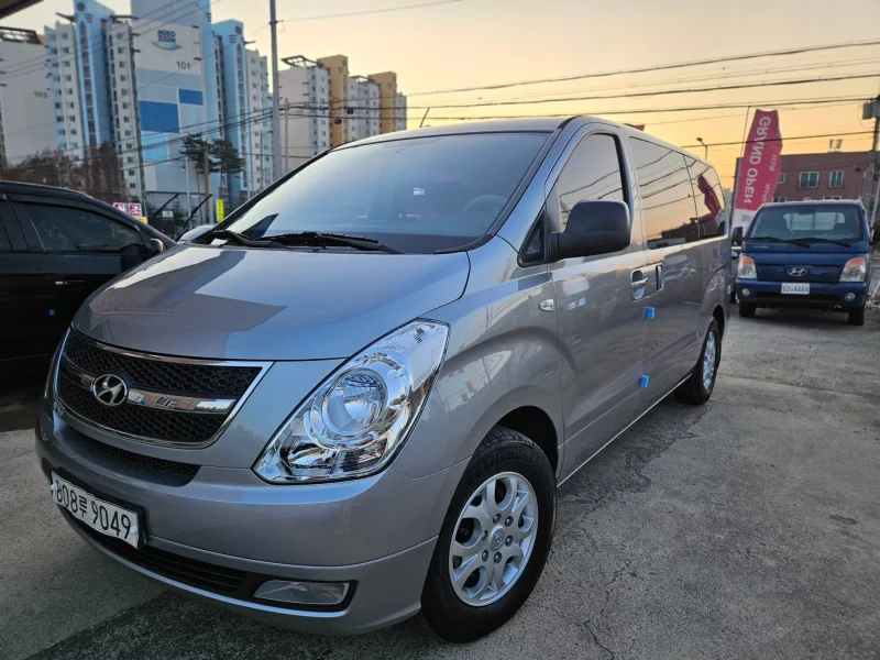 Hyundai Starex