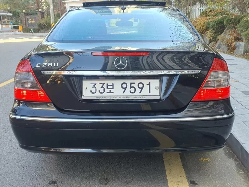 Mercedes-Benz E-Class