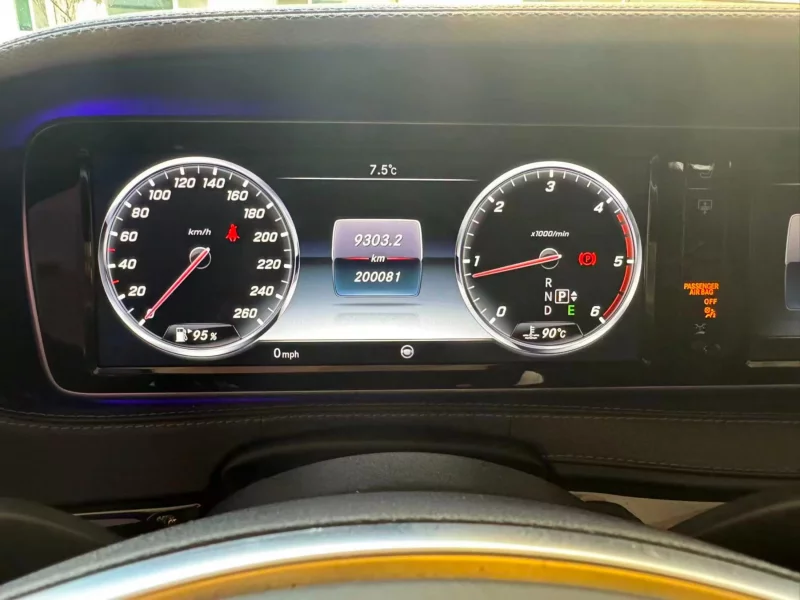 Mercedes-Benz S-Class