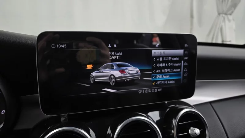 Mercedes-Benz C-Class