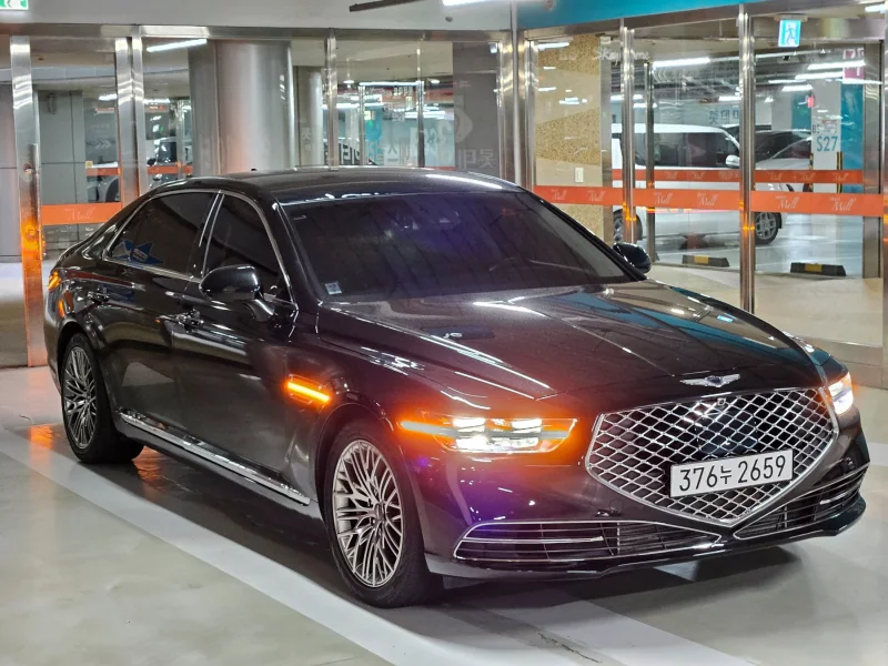 Genesis G90