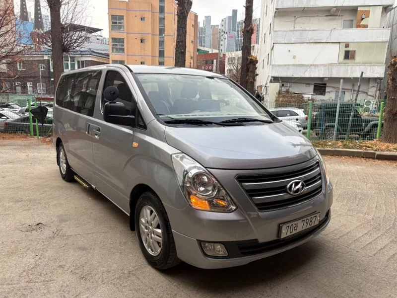 Hyundai Starex