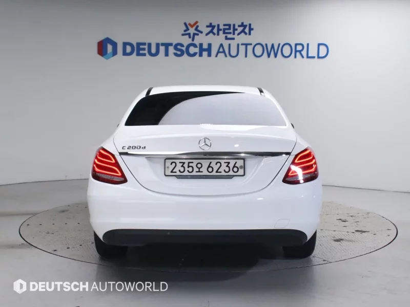 Mercedes-Benz C-Class