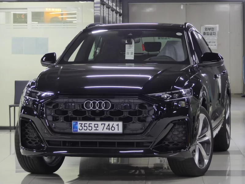 Audi Q8