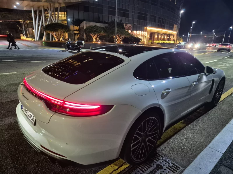 Porsche PANAMERA