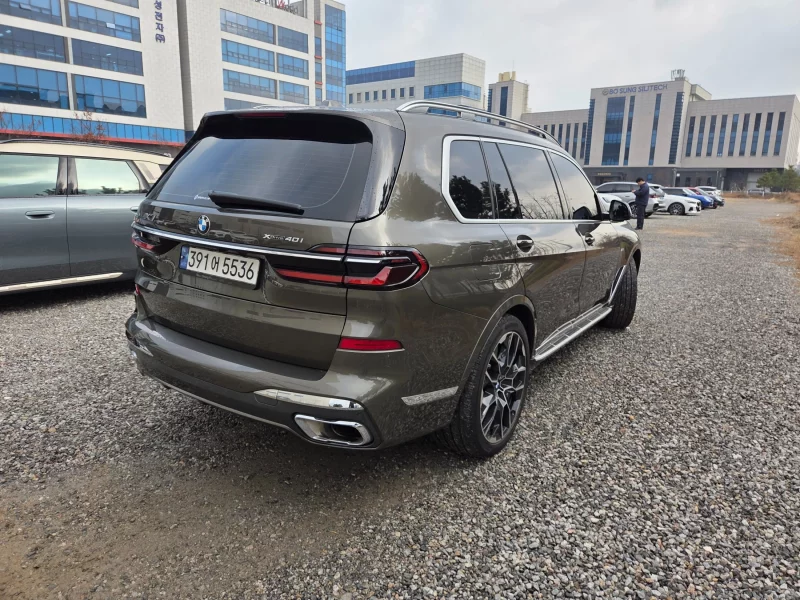BMW X7