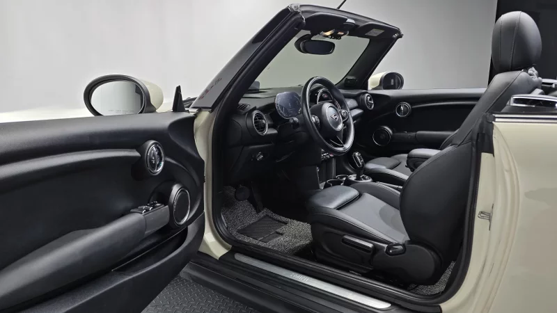 MINI Cooper Convertible