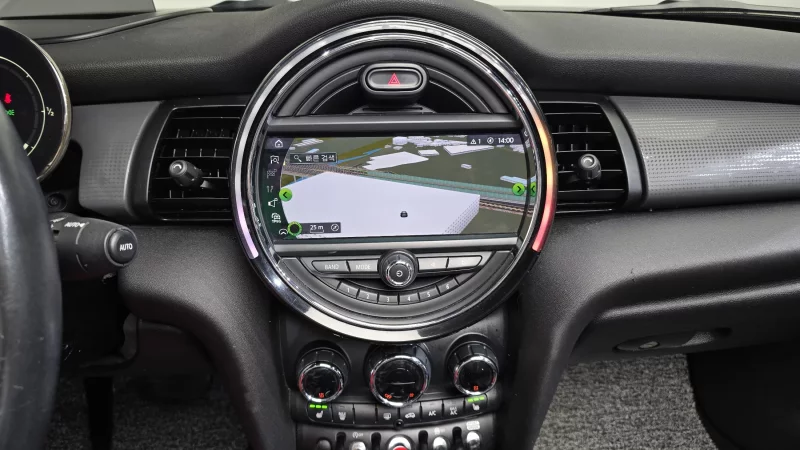 MINI Cooper Convertible