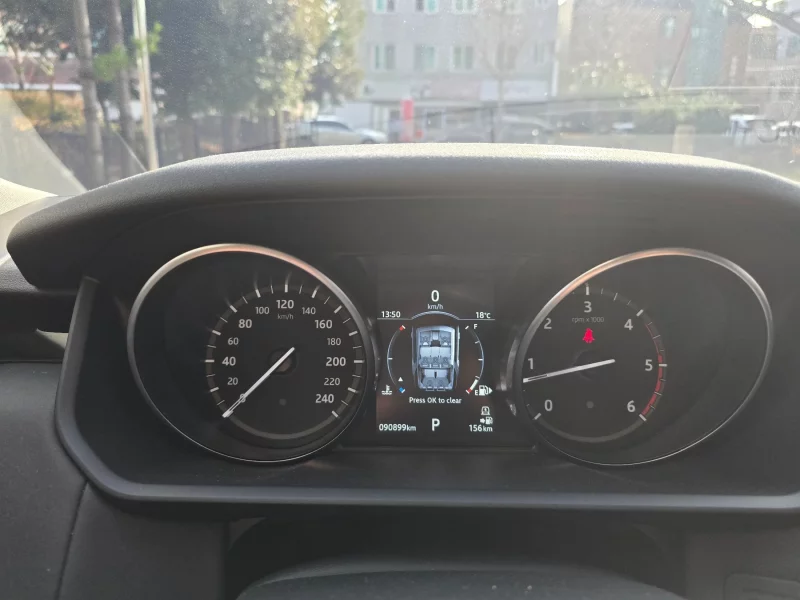 Land Rover DISCOVERY