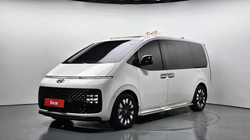 Hyundai Staria