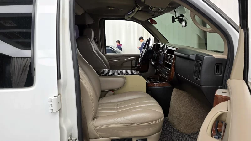 Chevrolet Express Van