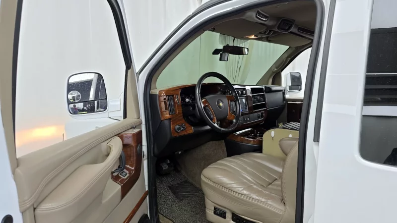 Chevrolet Express Van