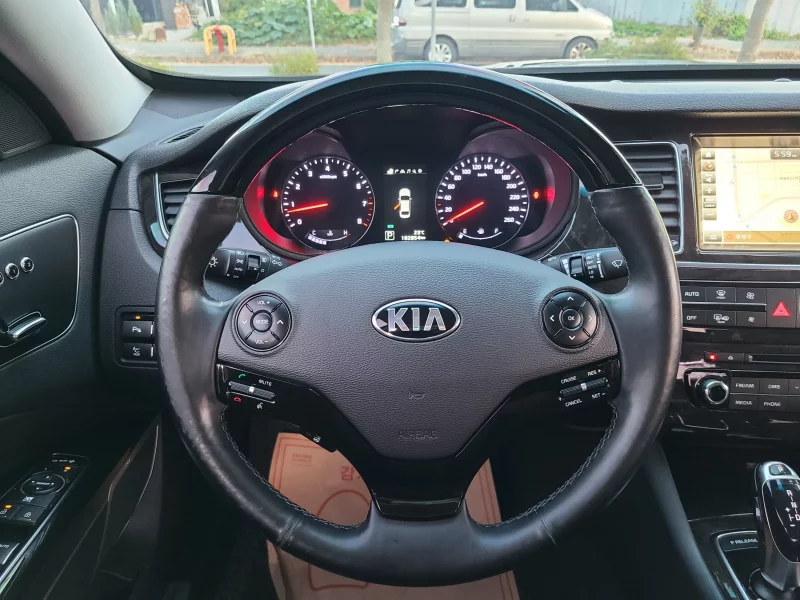 Kia K9