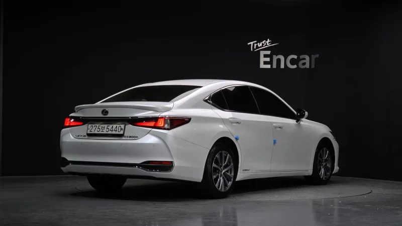 Lexus ES300h