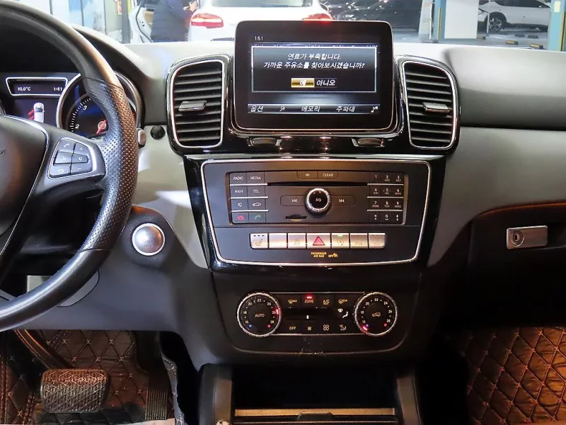 Mercedes-Benz GLE-Class