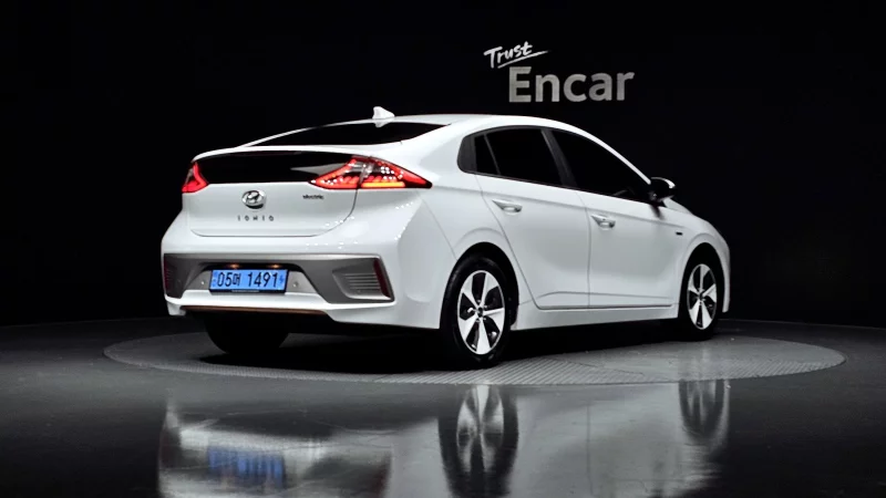 Hyundai Ioniq