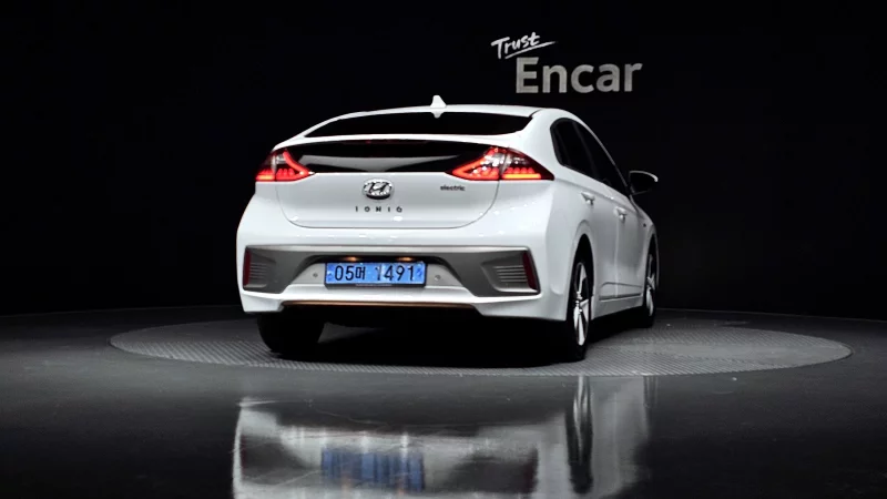 Hyundai Ioniq