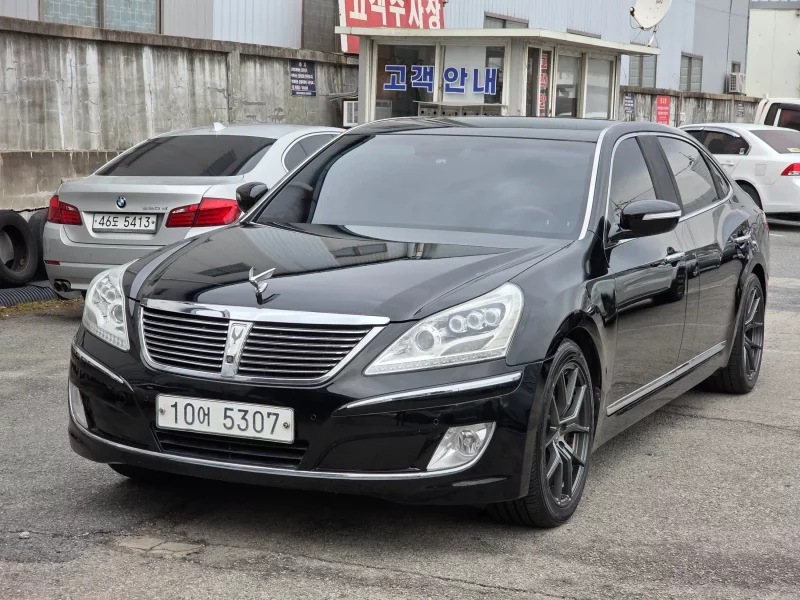Hyundai Equus