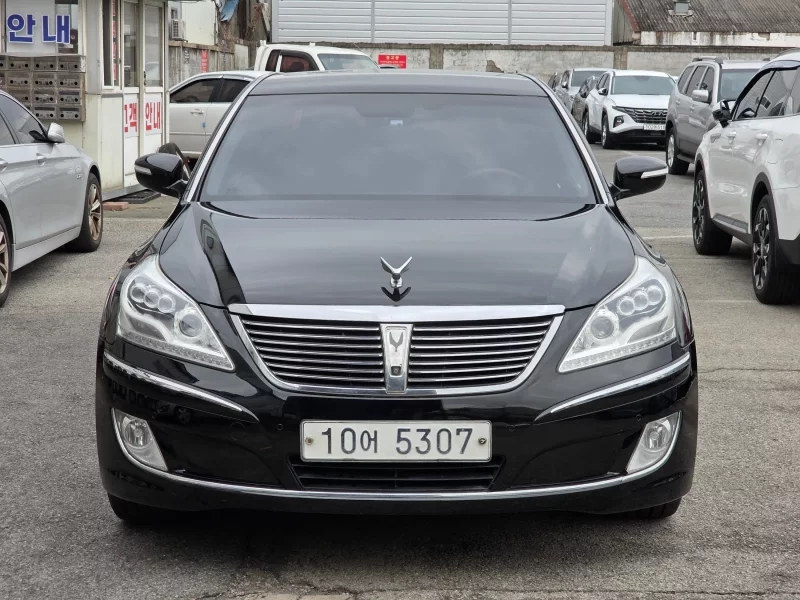 Hyundai Equus