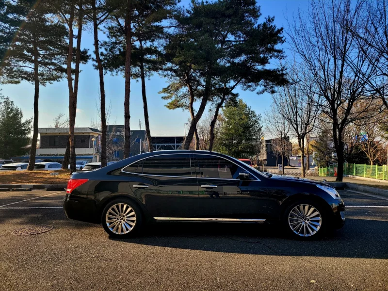 Hyundai Equus