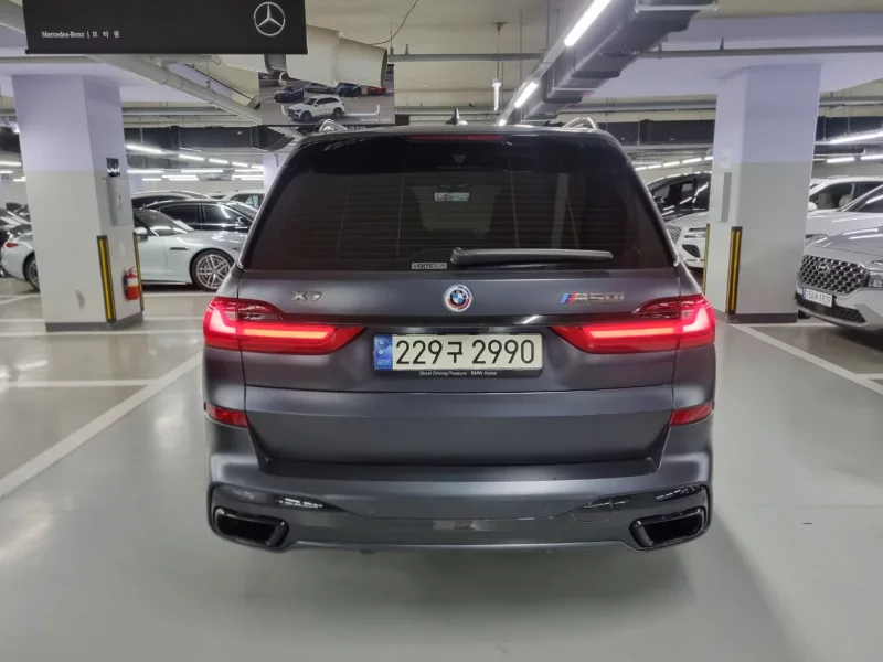 BMW X7