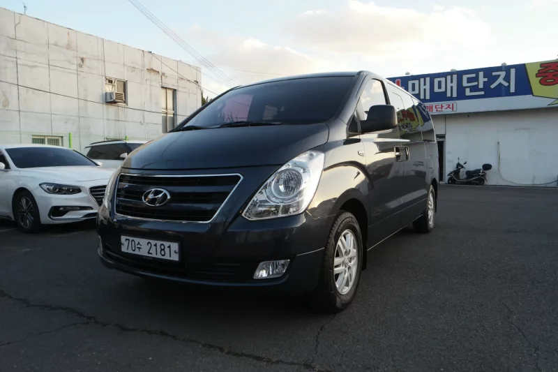 Hyundai Grand Starex