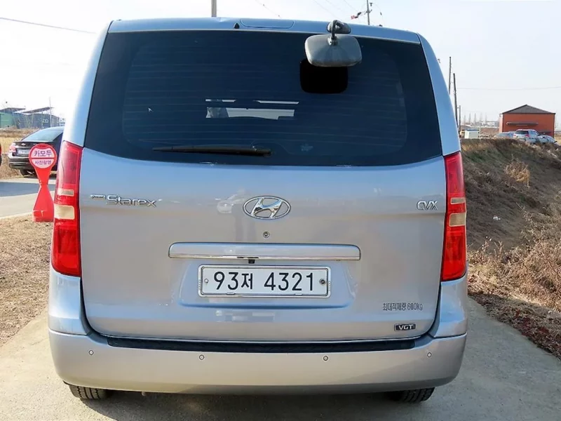 Hyundai Starex