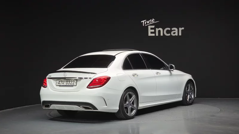 Mercedes-Benz C-Class