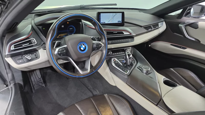 BMW i8