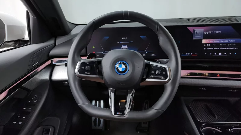 BMW i5