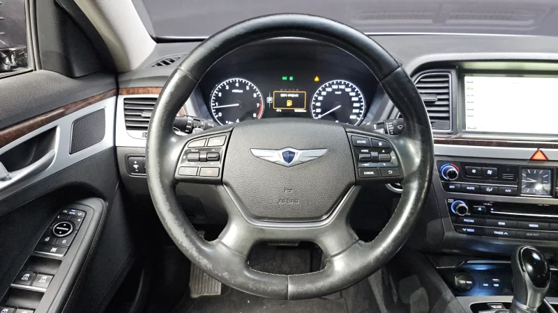 Hyundai Genesis