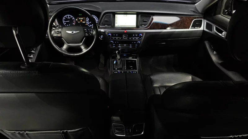 Hyundai Genesis