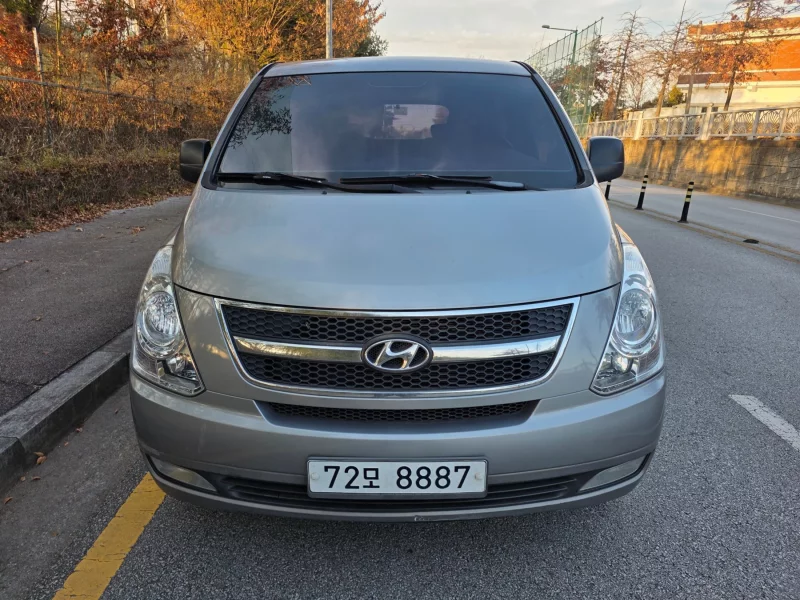 Hyundai Starex
