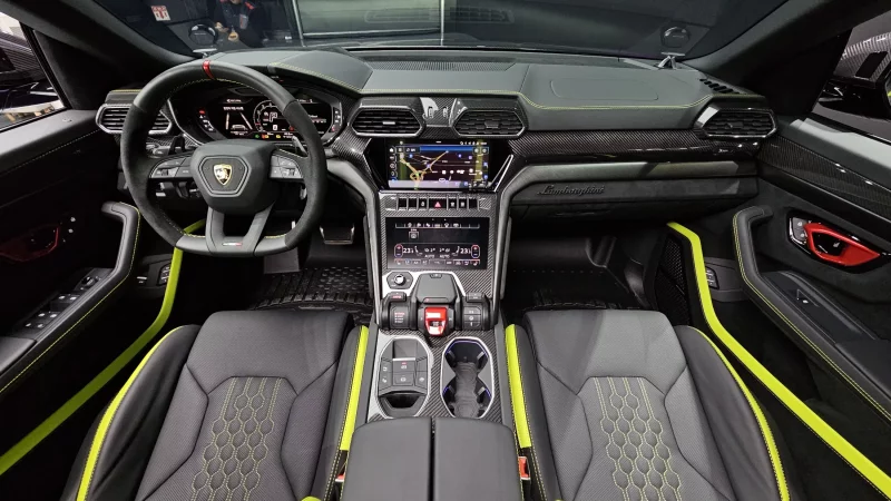 Lamborghini URUS
