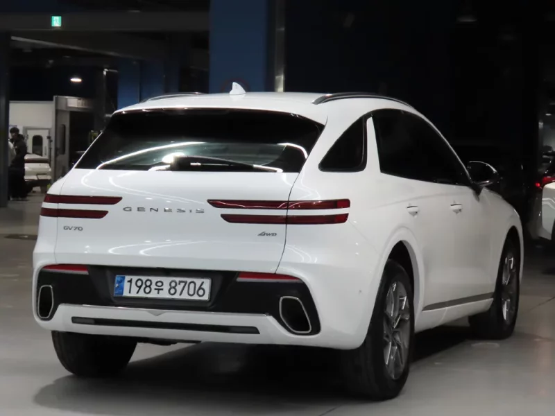 Genesis GV70