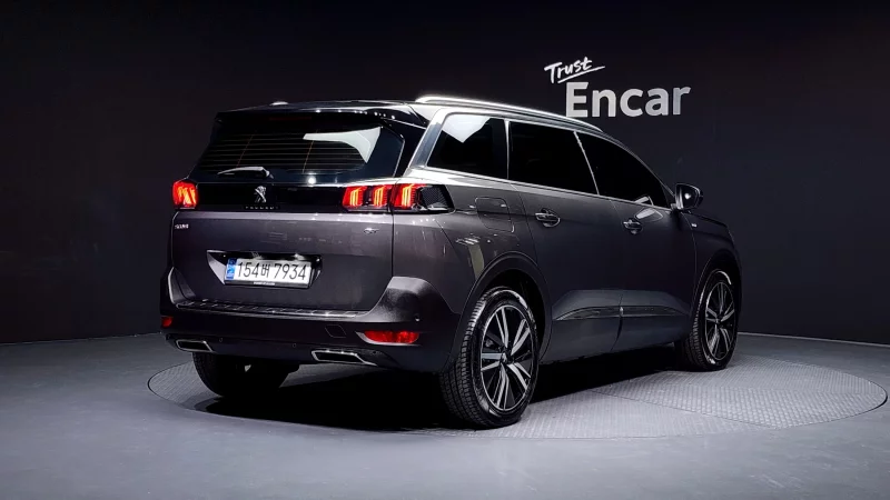 Peugeot 5008
