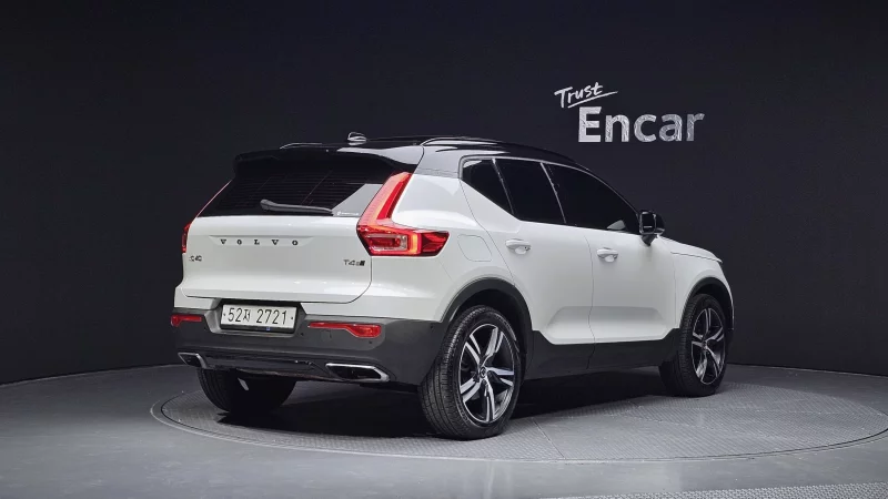 Volvo XC40