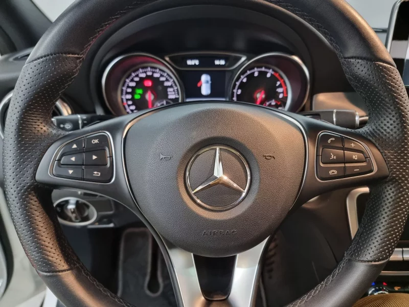 Mercedes-Benz GLA-Class