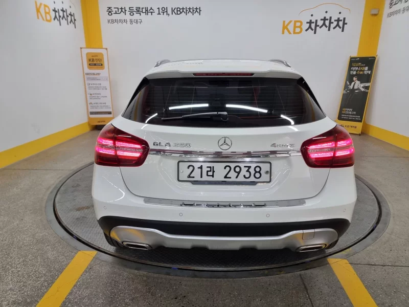 Mercedes-Benz GLA-Class