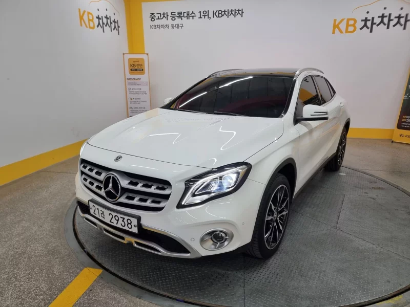 Mercedes-Benz GLA-Class