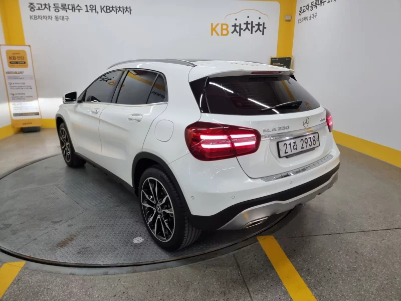Mercedes-Benz GLA-Class