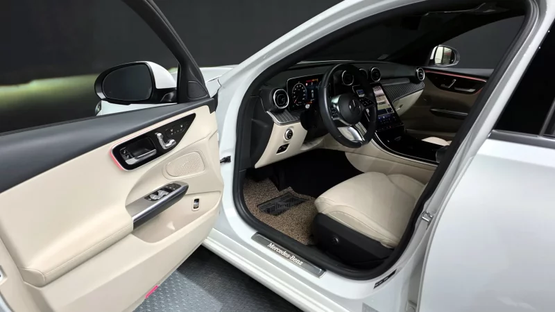 Mercedes-Benz C-Class