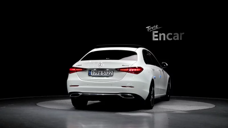 Mercedes-Benz C-Class