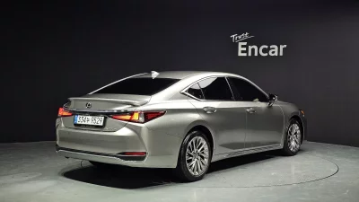 Lexus ES300h