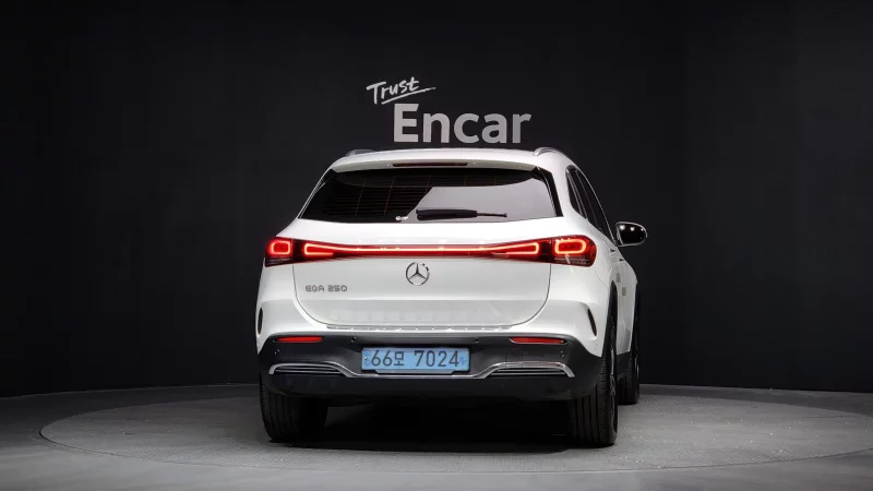 Mercedes-Benz EQA
