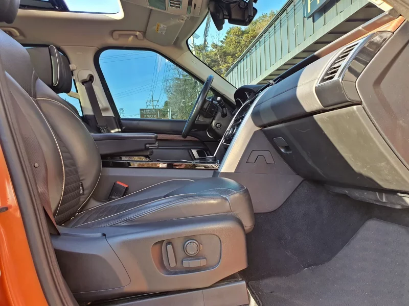 Land Rover DISCOVERY