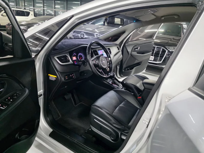 Kia Carens