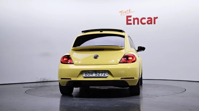 Volkswagen BEETLE