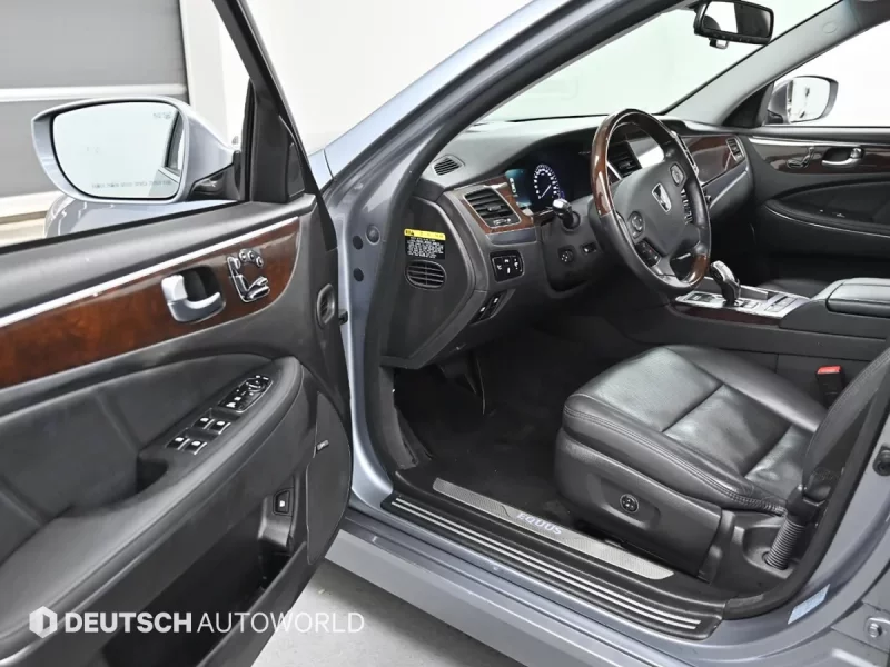 Hyundai Equus